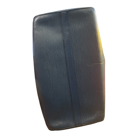 Vintage Louis Vuitton Speedy 30 – Blue Epi Leather – Excellent Condition - Picture 9 of 13